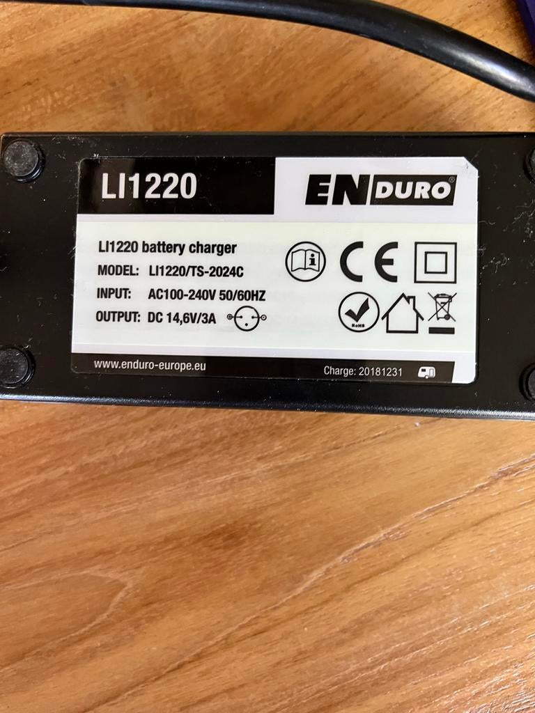 Enduro LI1220 Acculader voor caravan/camper, Caravans en Kamperen, Caravan accessoires, Ophalen of Verzenden, Gebruikt