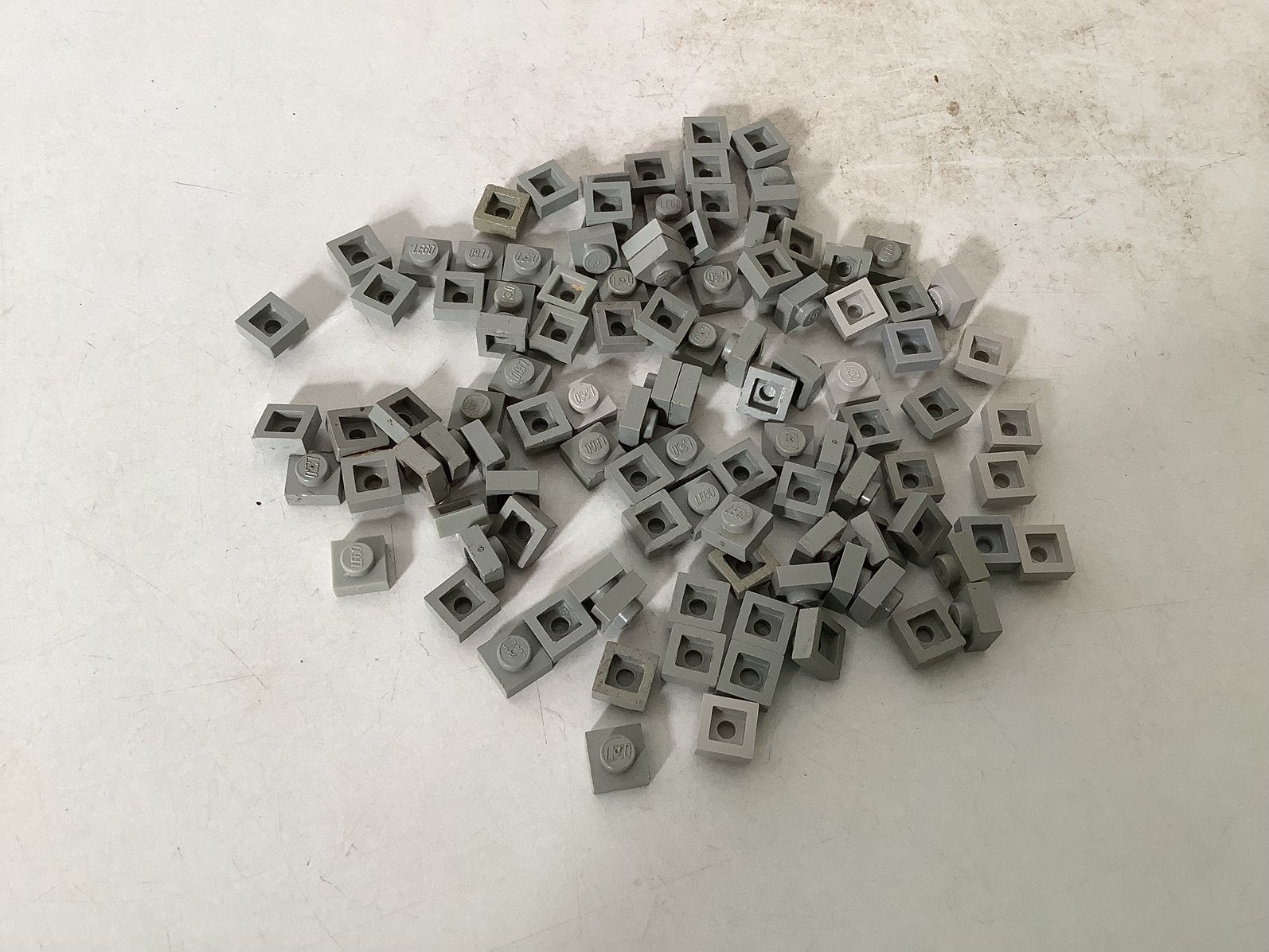 Lego plaat 1x1 licht grijs, Ophalen of Verzenden, Gebruikt, Losse stenen, Lego