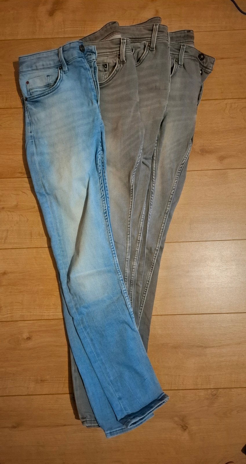 Set van 4 Jongens Broeken Slim Fit Maat 28/32 - The Sting, Kleding | Heren, Ophalen of Verzenden, Gedragen, Grijs, Overige jeansmaten
