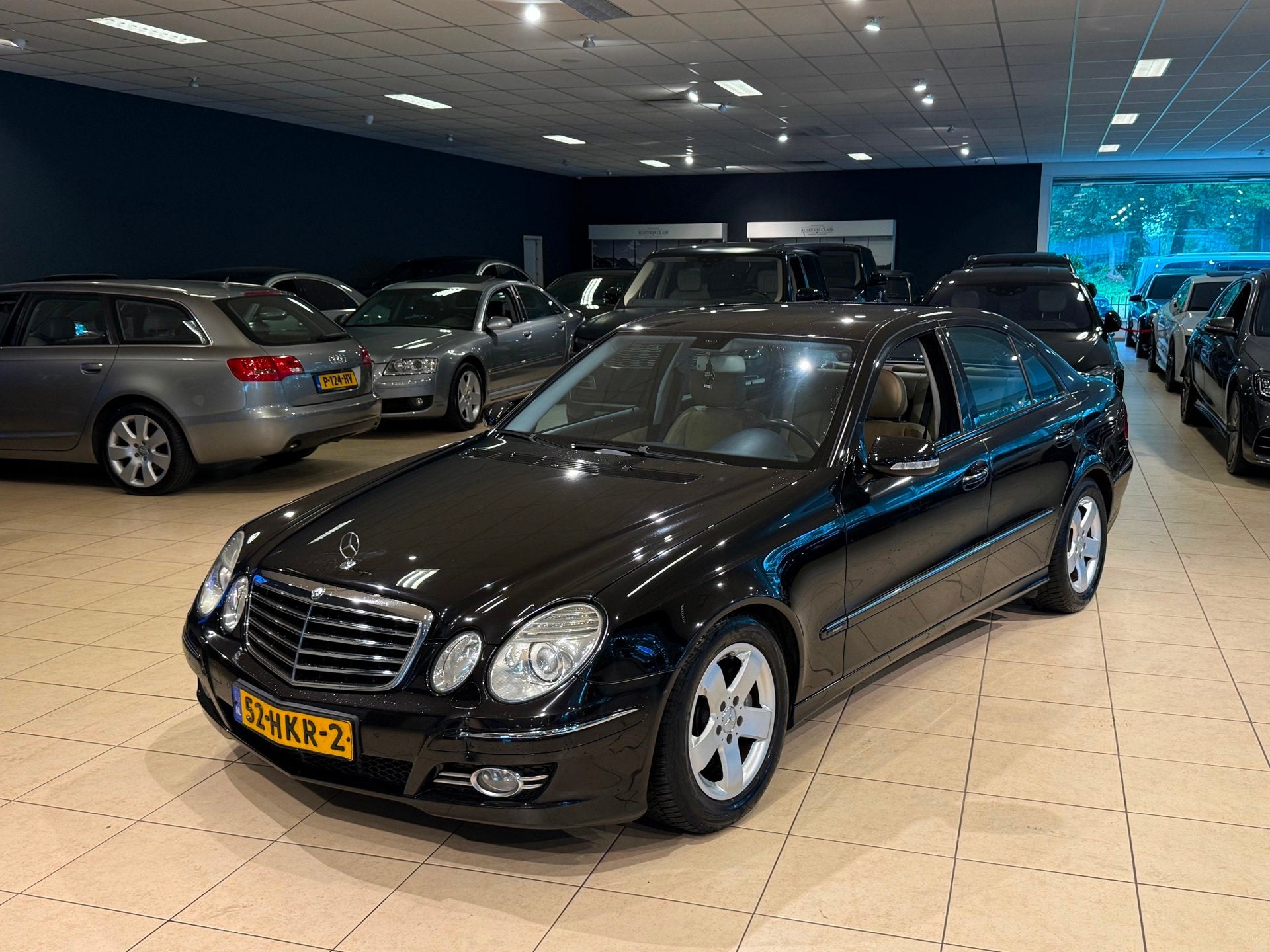 Mercedes-Benz E-klasse E280 CDI/Sport-pakket/F1/Trekhaak/Ori, Achterwielaandrijving, Gebruikt, Beige, 190 pk