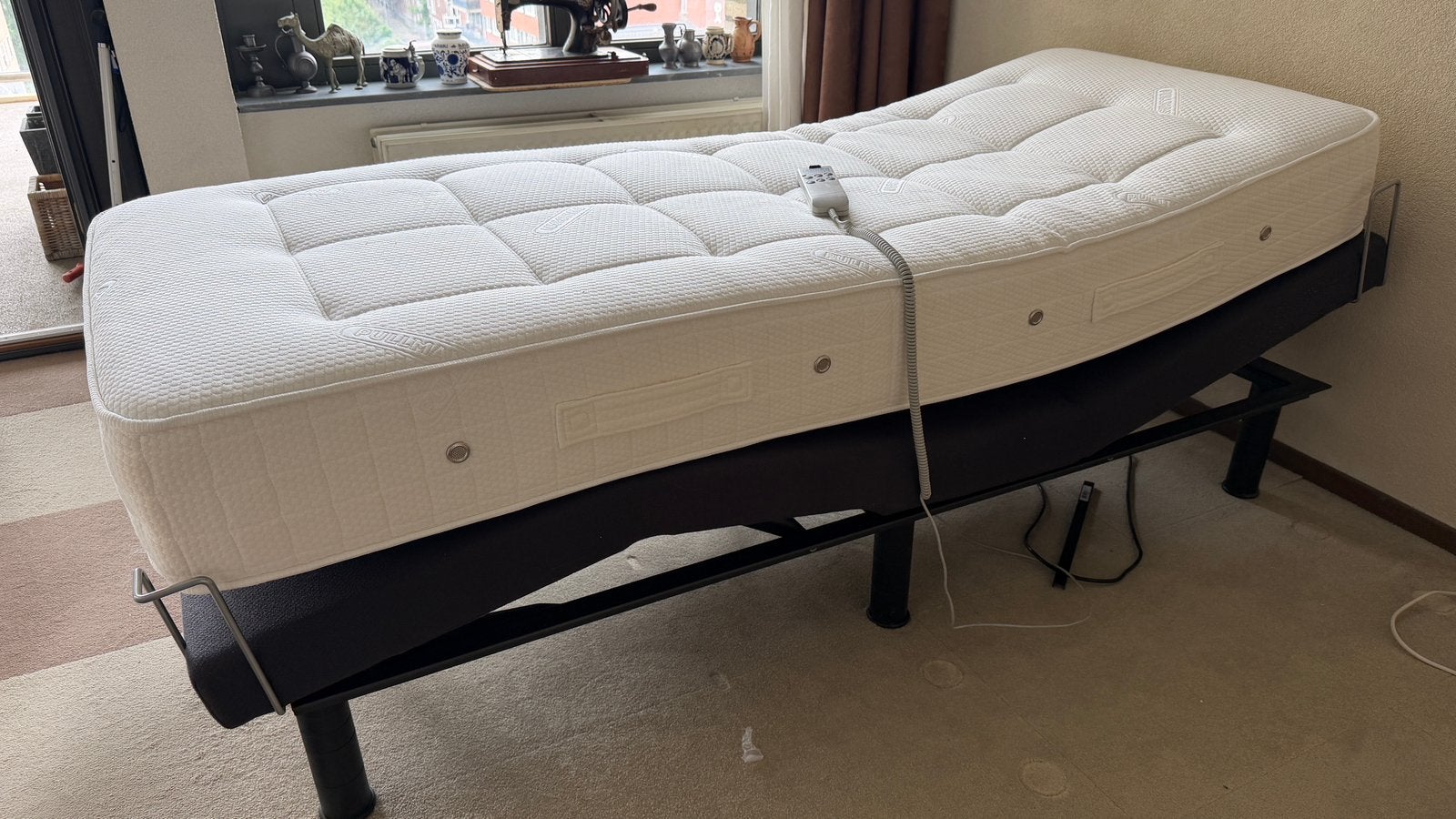 Twee Eastborn boxprings verstelbaar 80x200 zonder matras, Ophalen, Zo goed als nieuw, Eenpersoons, 80 cm