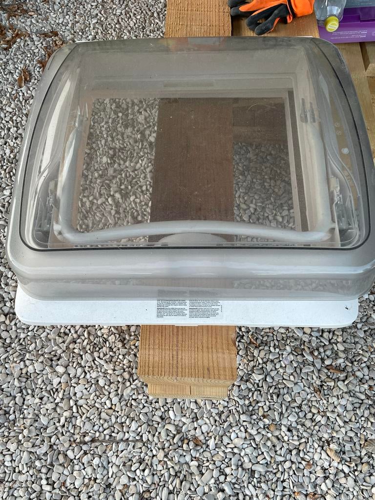 Dakluik voor camper of caravan afm 51x51 cm, Caravans en Kamperen, Caravan accessoires, Ophalen, Nieuw