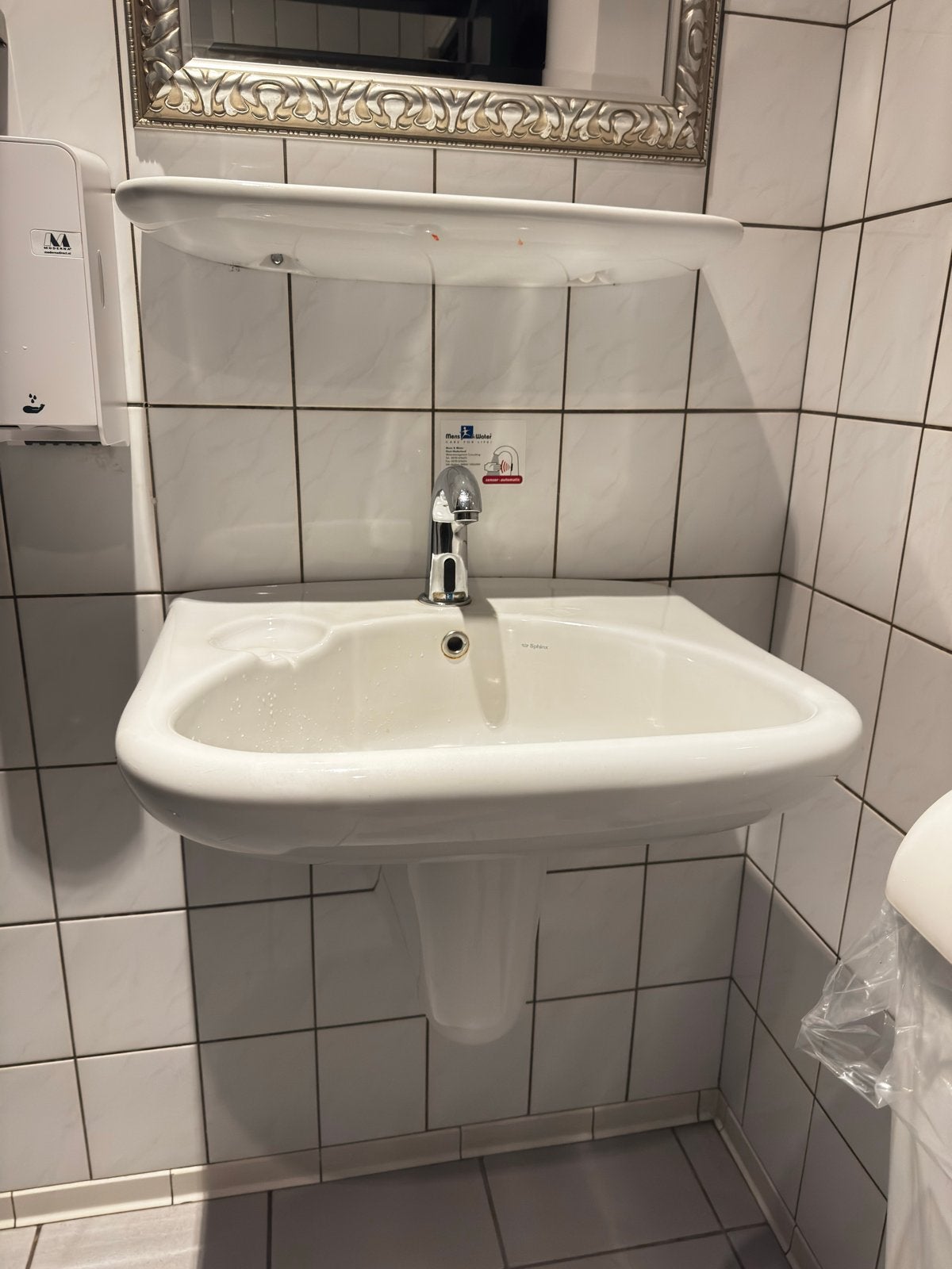 Wastafels met kraan en sensor - automatisch, Ophalen, Gebruikt, Chroom, Wastafel
