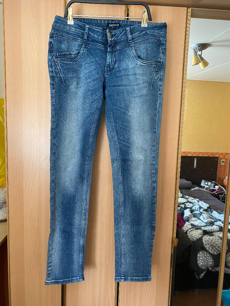 spijkerbroek superstar, Blauw, Ophalen of Verzenden, Zo goed als nieuw, W33 - W36 (confectie 42/44)