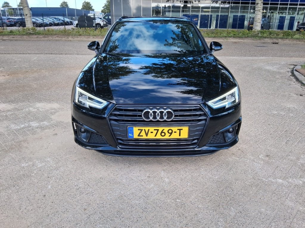 Audi A4 Avant ,  35 Tfsi, 150pk,  Sport- S line, 2019 Zwart, Auto's, Zwart, 4 cilinders, 1984 cc, A4