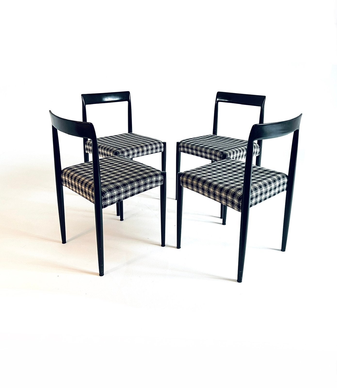 Set van 4 vintage eetkamerstoelen, Lübke ‘70, Gebruikt, Vintage retro buisframe design rotan webbing papercord deens, Zwart, Lübke