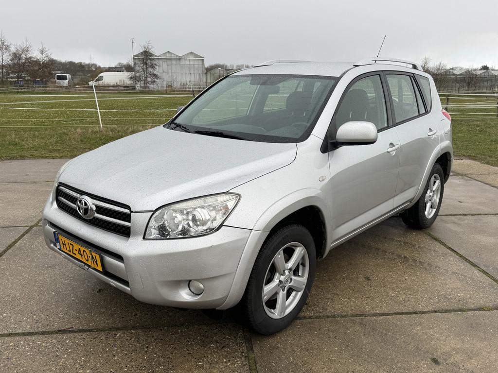 Toyota RAV4 2.2 Linea Sol 152.880km airco trekhaak, Stof, Gebruikt, 4 cilinders, 2000 kg