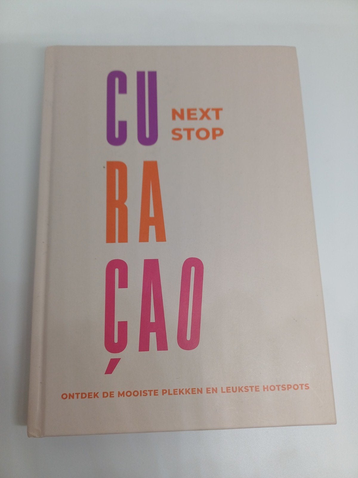 Next Stop Curaçao: Ontdek de mooiste plekken en hotspots, Overige merken, Ophalen of Verzenden, Zo goed als nieuw, Reisgids of -boek