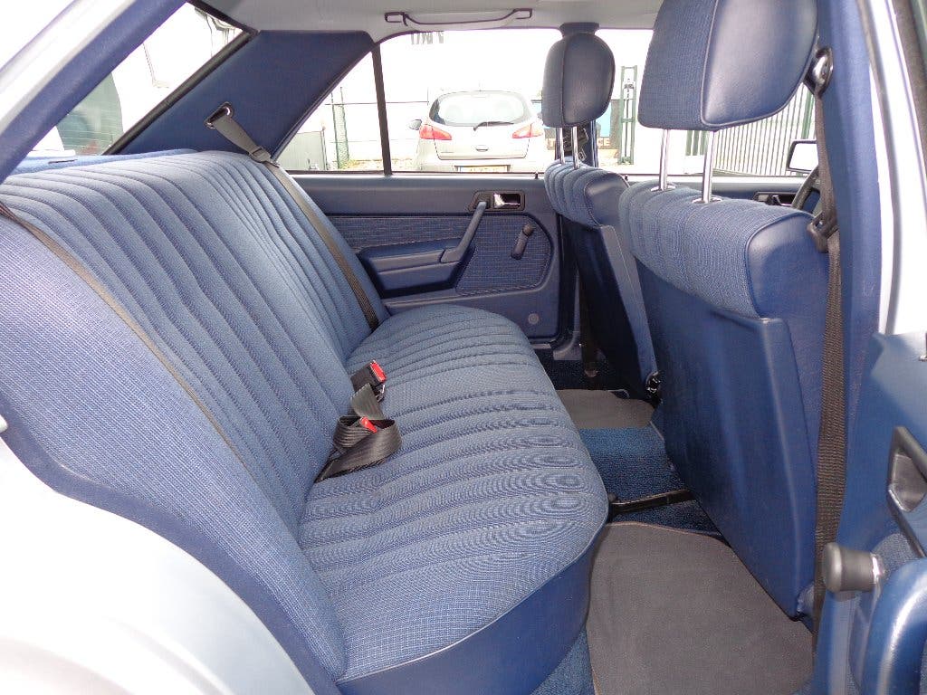 Mercedes 190 E 1984 met slechts 81265 KM 1 eigenaar, foto 9