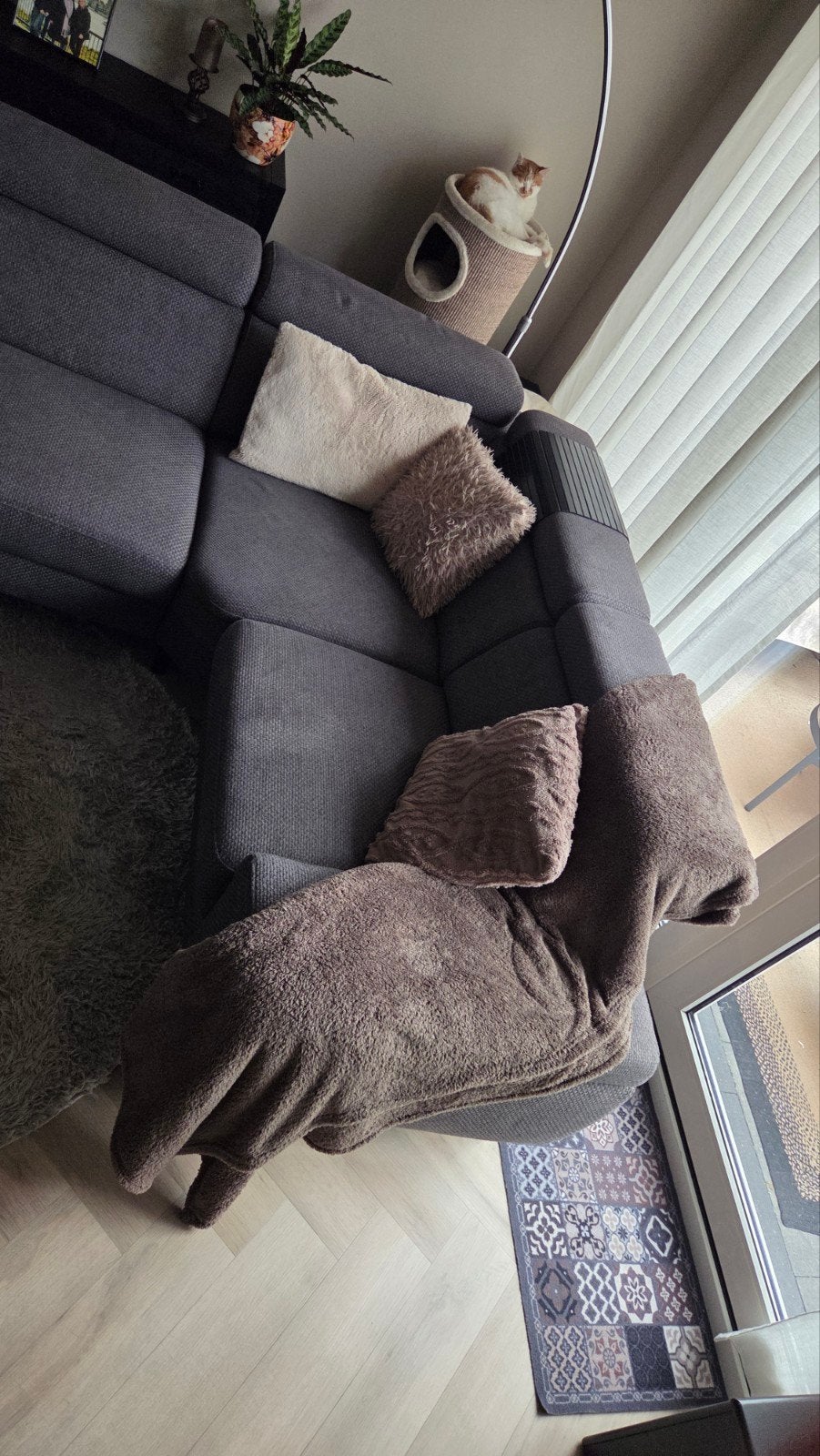 Goed onderhouden loungebank, verstelbare hoofdsteun en sto, Huis en Inrichting, Ophalen, Gebruikt, Stof, Modern en comfortabel