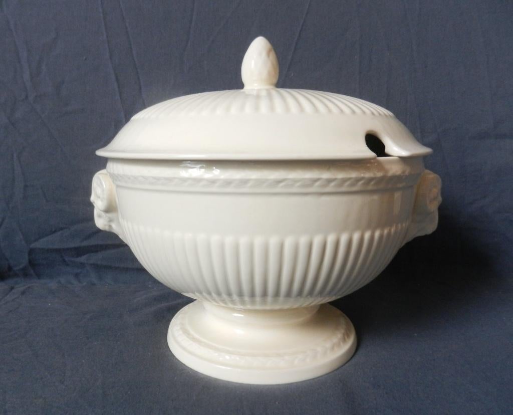 Wedgwood Edme plain grote ronde terrine dekschaal Nieuwstaat, Ophalen of Verzenden