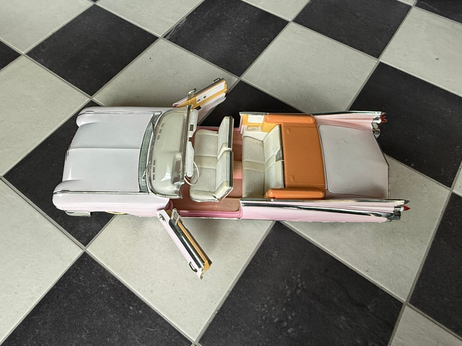 Cadillac Eldorado 1959 1:12 Maisto, Ophalen, Zo goed als nieuw, Auto