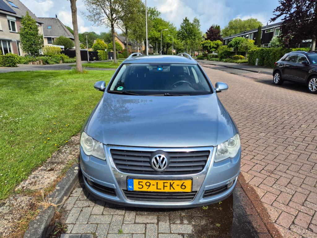 Volkswagen Passat 1.4 TSI 90KW Variant 2010 Grijs trekhaak, Auto's, Voorwielaandrijving, 4 cilinders, 122 pk, Origineel Nederlands