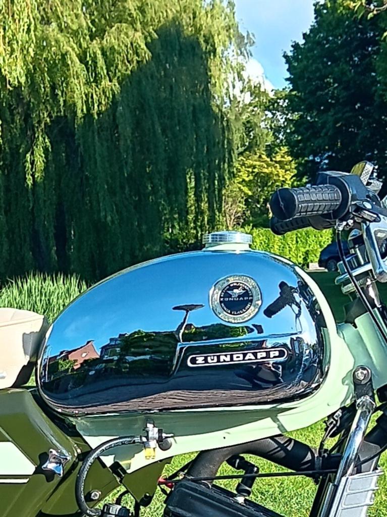 Mooie Zundapp verchroomde drupeltank met dubbele logo's, Fietsen en Brommers, Ophalen of Verzenden