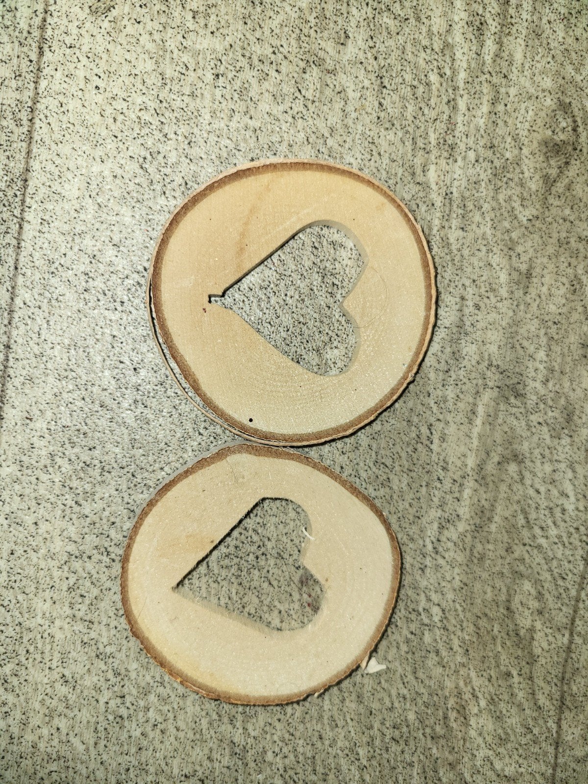 Gratis 2 houten hartjes handgemaakt, Ophalen, Gebruikt