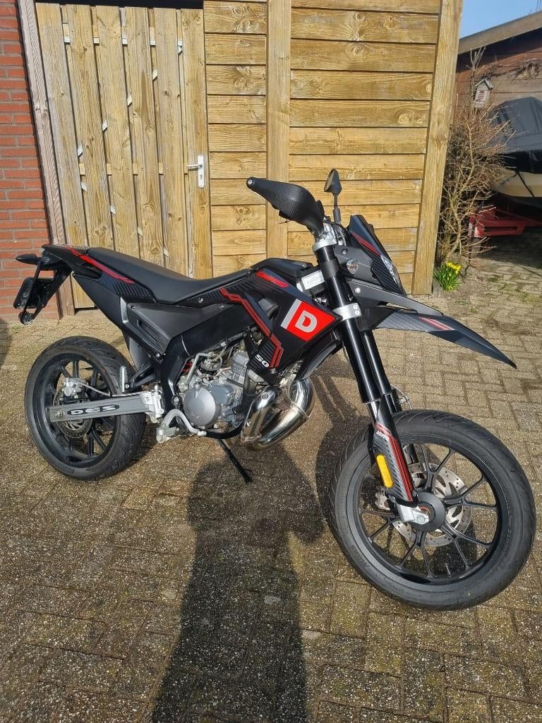 Derbi Senda Extreme Limited, Fietsen en Brommers, Brommers | Derbi, Ophalen, 6 versnellingen, Maximaal 45 km/u, Zo goed als nieuw