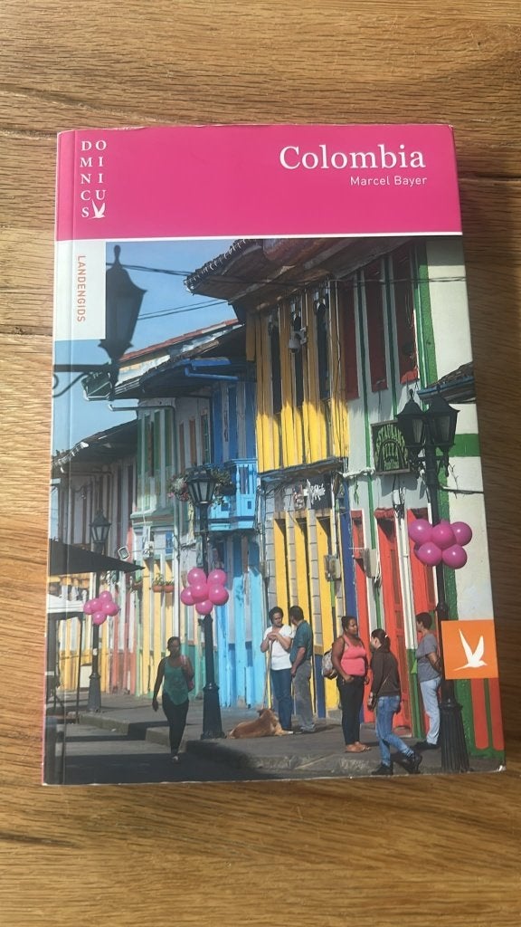 Dominicus Landengids Colombia - Marcel Bayer, Boeken, Overige merken, Ophalen of Verzenden, Reisgids of -boek, Marcel Bayer