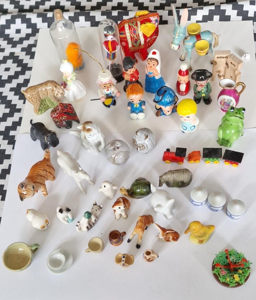 48 letterbak miniaturen / vintage snuisterijen, Verzamelen, Ophalen of Verzenden, Zo goed als nieuw, Overige typen