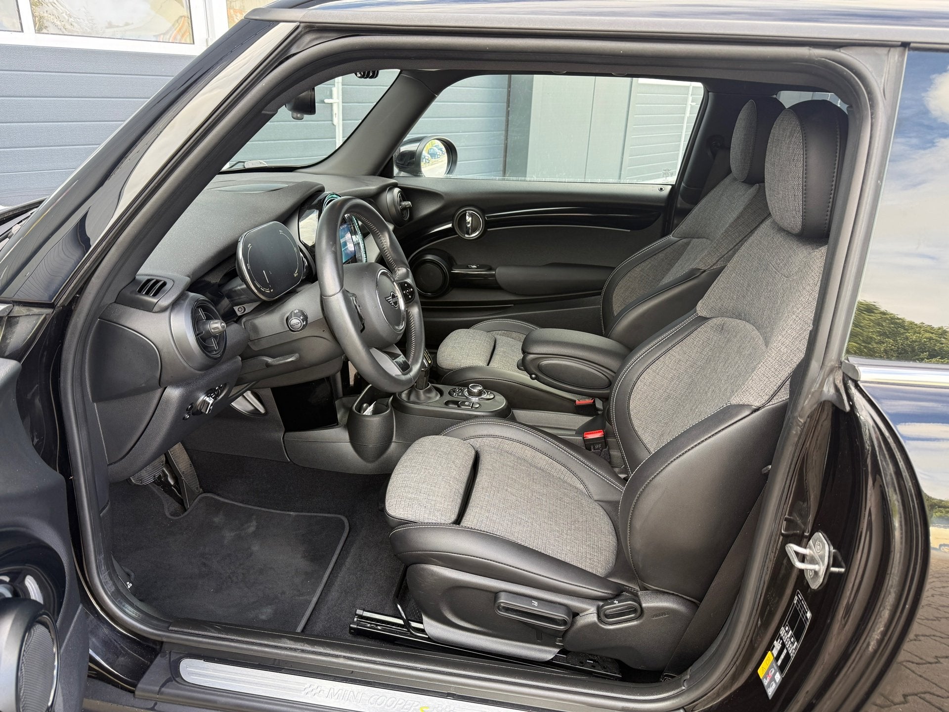 Mini Electric COOPER S - 33kWh all-in prijs, Auto's, Mini, 1340 kg, Parkeersensor, 33 kWh, 4 stoelen