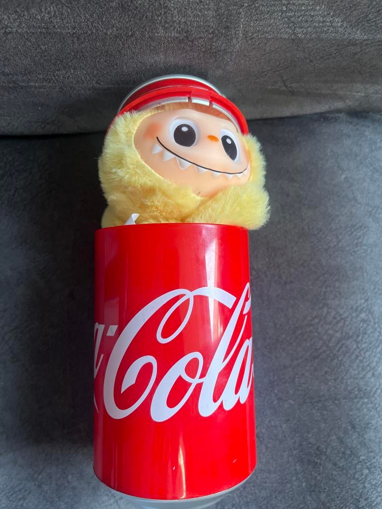 Lafufu Coca-Cola knuffel in blik, Ophalen of Verzenden, Zo goed als nieuw