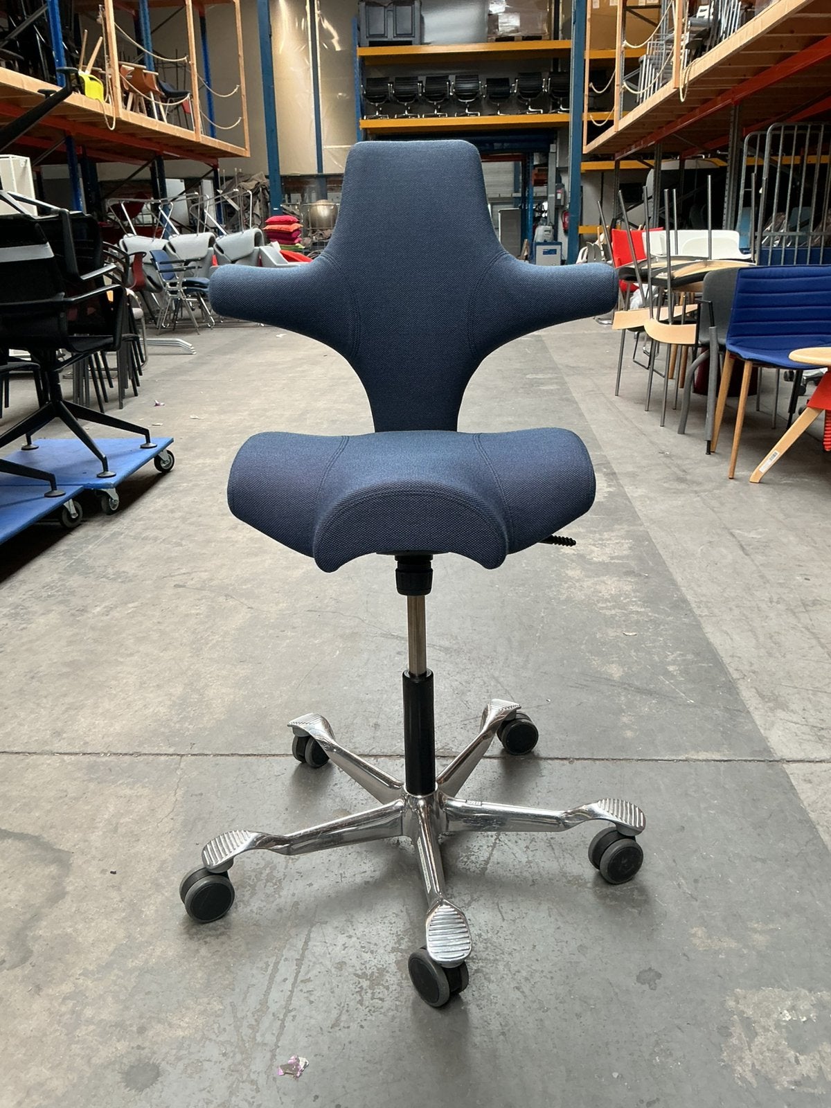 HAG Capisco 8106 Bureaustoel | Z H  54-71 cm | Donkerblauw, Huis en Inrichting, Bureaustoelen, Gebruikt, -, Blauw, -