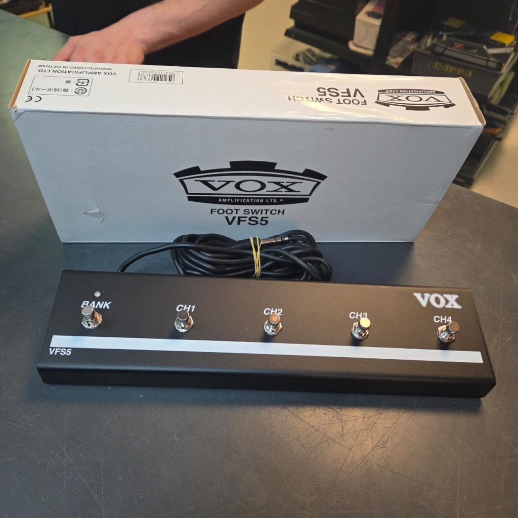 Vox VFS5 Footswitch | Nwpr 77 Euro, Vox, Zo goed als nieuw, https://voxamps.com/en-us/contact, 1209 Orange Street, Wilmington, DE 19801, Verenigde Staten