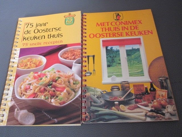koken met conimex/ 2 boekjes oosterse gerechten, Ophalen of Verzenden, Zo goed als nieuw, Azië en Oosters