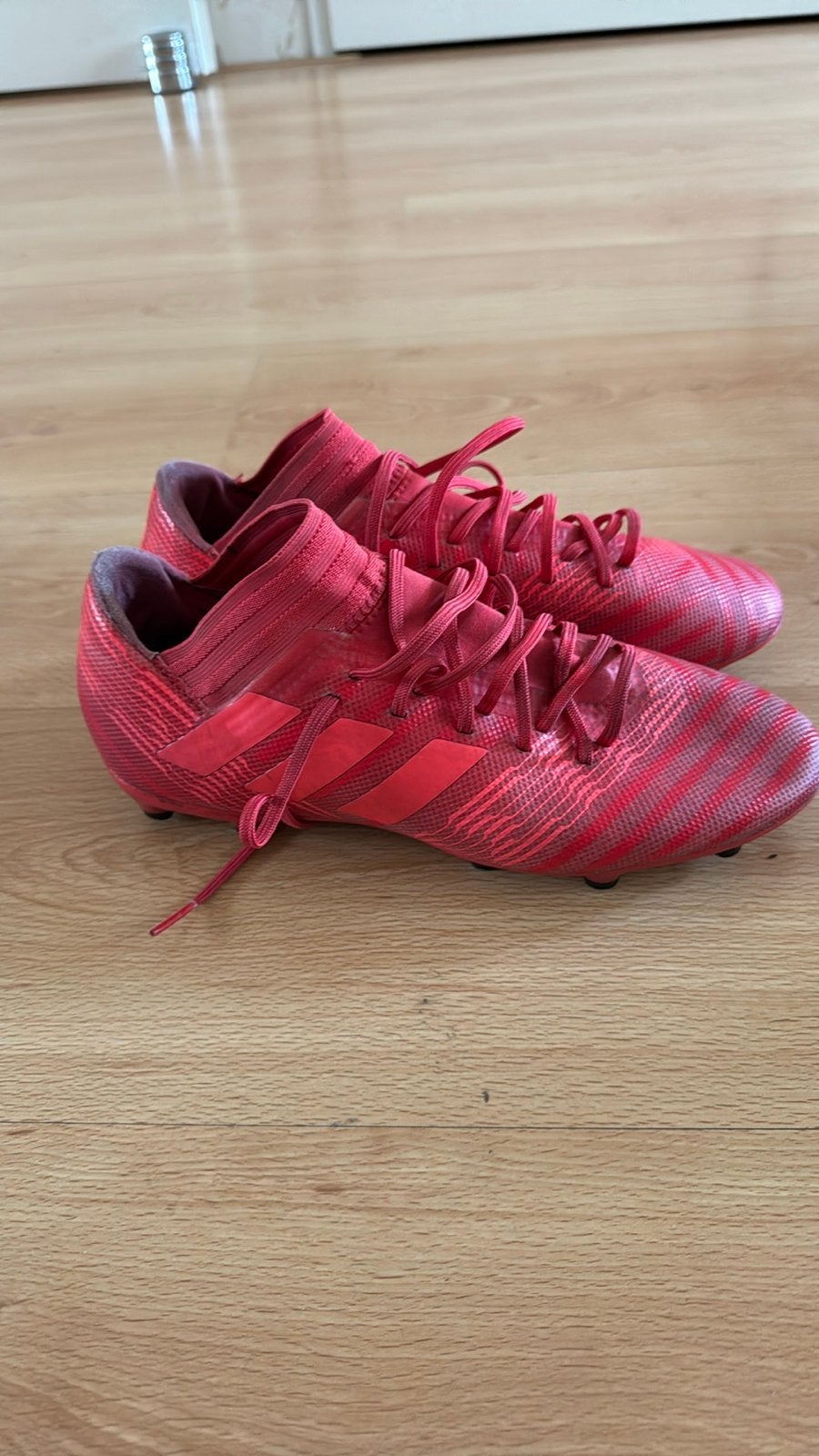 Adidas Nemeziz voetbalschoenen rood, Ophalen of Verzenden, Gebruikt, Schoenen