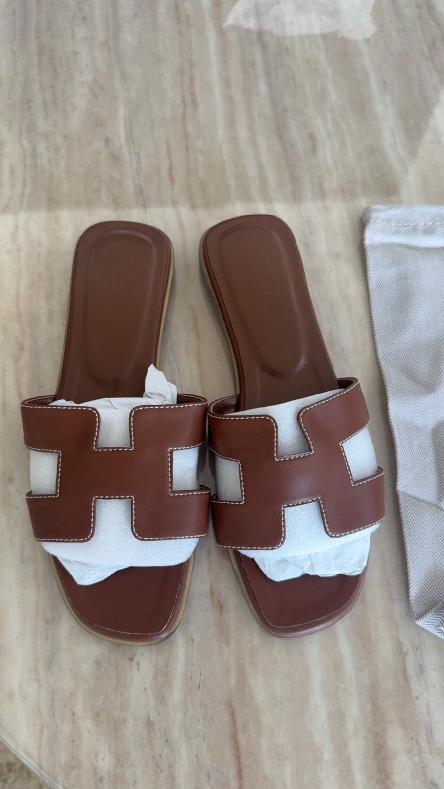 Hermes Oran Sandalen, Kleding | Dames, Schoenen, Slippers, Bruin, Nieuw, Ophalen of Verzenden