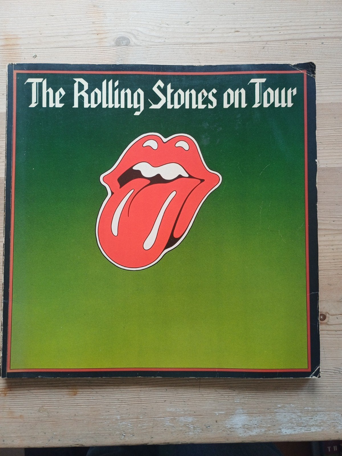 The Rolling Stones on Tour - Boek, Ophalen of Verzenden, Gelezen, Artiest, Onbekend