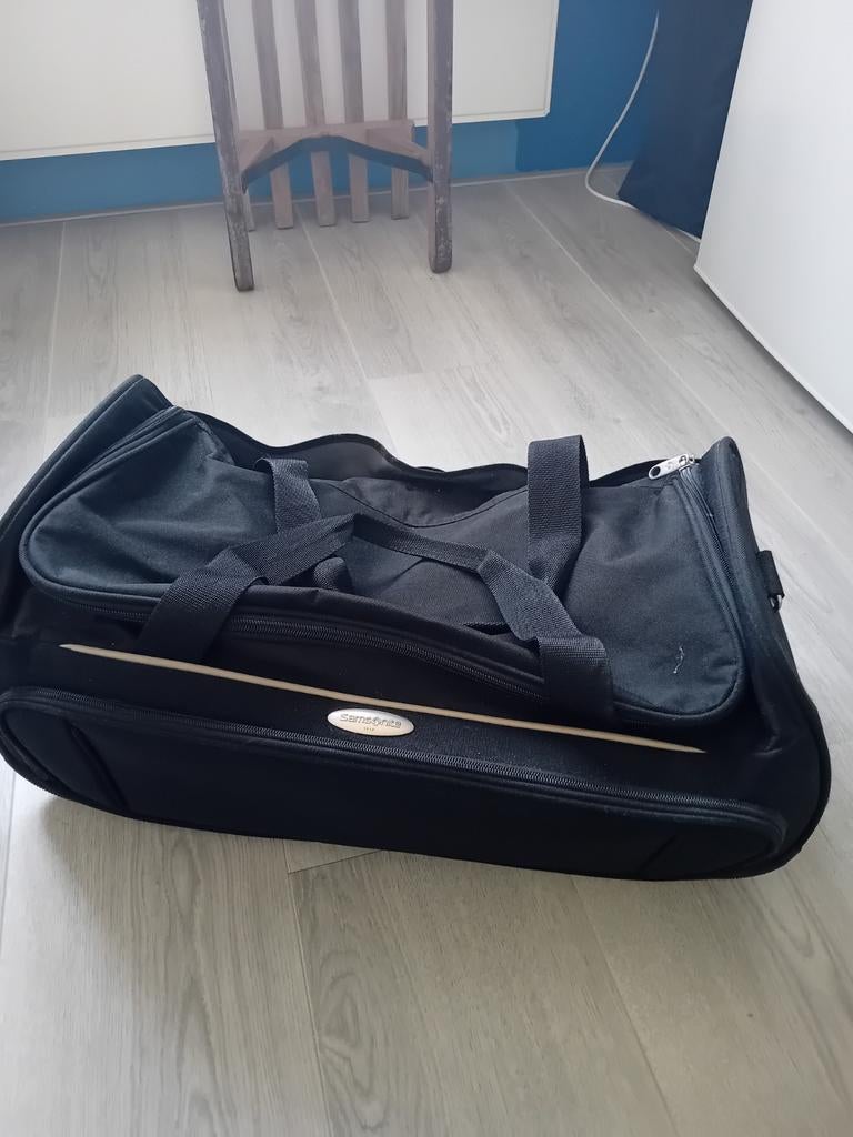 Weekendtas, Ophalen, 40 tot 60 cm, 30 cm of meer, Zwart