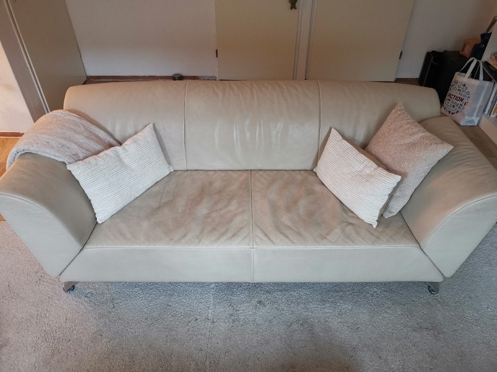 Jori Leren bank - Crème/Beige - 3-zits, Huis en Inrichting, Banken | Bankstellen, Ophalen, Gebruikt, Driepersoons, Rechte bank