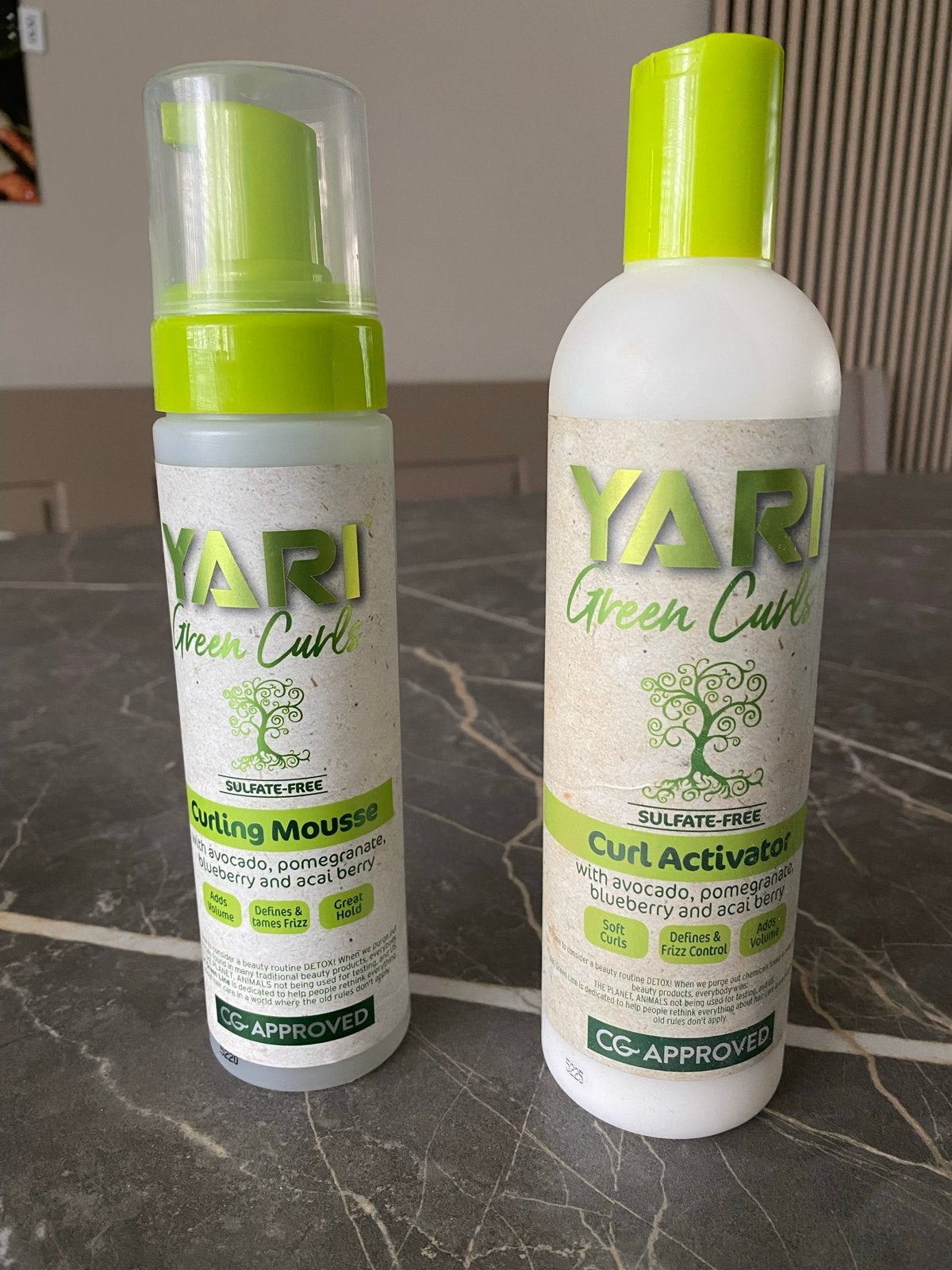 Yari Green Curls Krul Activator & Mousse - CG Approved, Ophalen of Verzenden, Zo goed als nieuw, Haarverzorger of -hersteller