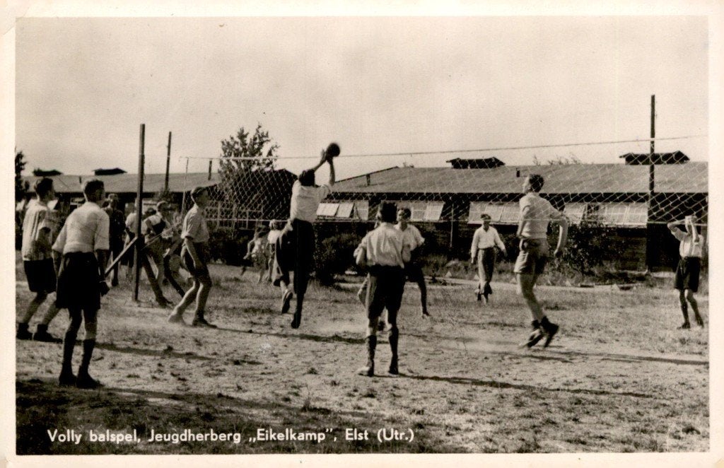 Elst (Utr.) Vollybalspel Jeugdherberg Eikelkamp, Verzamelen, Ophalen of Verzenden, 1940 tot 1960, Gelopen, Utrecht