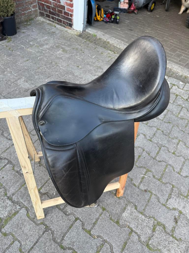 Fryso dressuurzadel 18 inch medium boom, Dieren en Toebehoren, Ophalen of Verzenden, Gebruikt, Dressuur