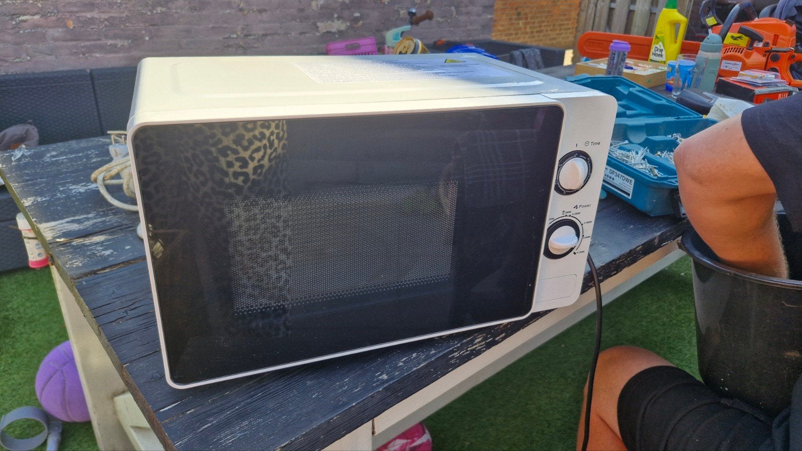 zgan magnetron 1100 watt - Wit, 20L, Witgoed en Apparatuur, Magnetrons, Ophalen of Verzenden, Zo goed als nieuw, Minder dan 45 cm