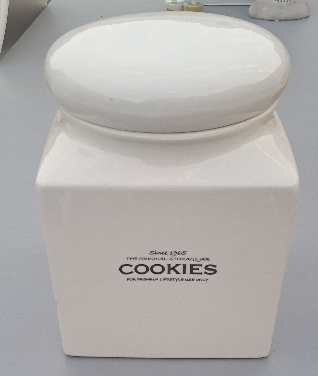 Witte keramische koekjespot - Lifestyle Tableware, Ophalen, Zo goed als nieuw, Voorraadpot, Steen/keramiek