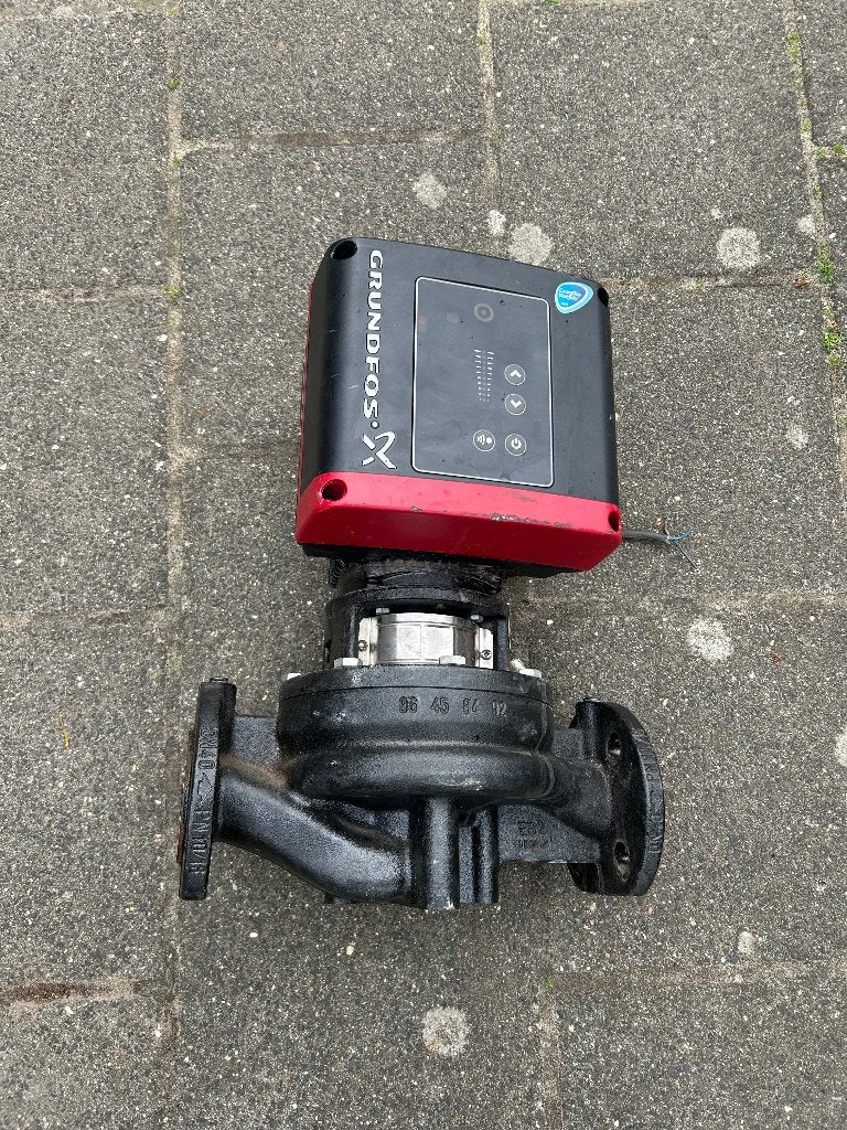 :Grundfos TP40-230/2 DN40 PN16 1,1kWfrequentieregelde pomp, Ophalen of Verzenden, Gebruikt