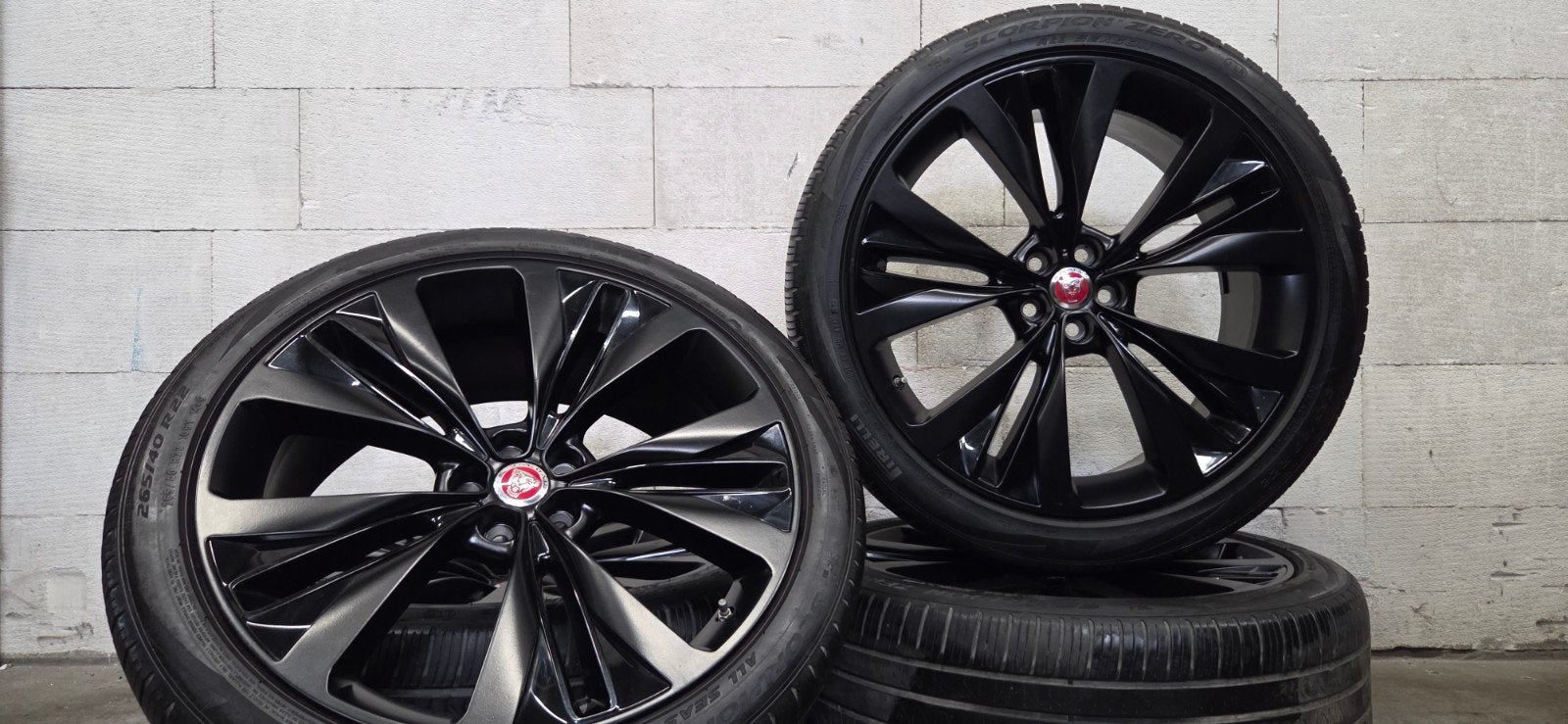 22" Jaguar F-pace I-pace originele velgen all season banden, Auto-onderdelen, Gebruikt, 265 mm, Banden en Velgen, Overige maten