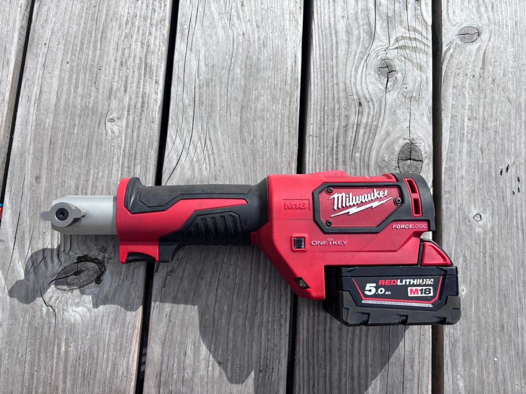 MILWAUKEE M18 ONEHCC-0C hydraulische accukabelkniptang, Ophalen of Verzenden, Zo goed als nieuw
