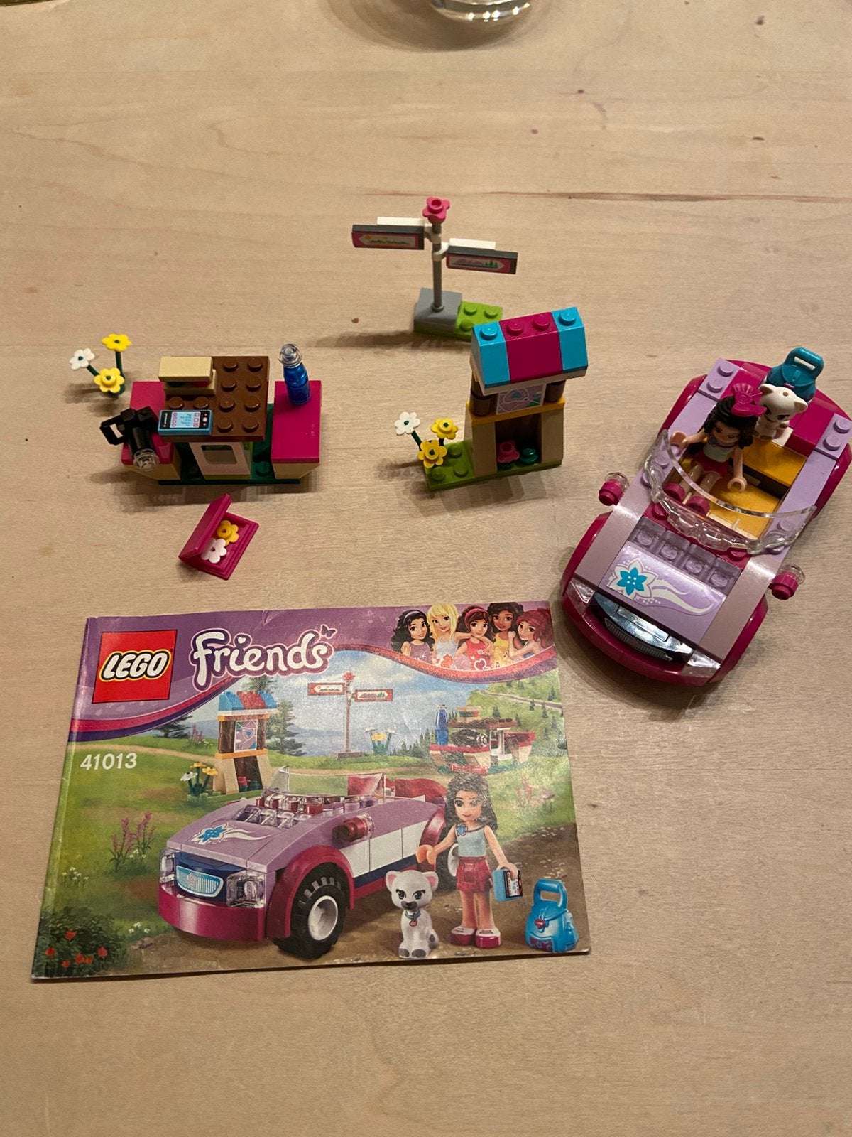 Lego friends Emma”s sportwagen 41013 compleet, Ophalen of Verzenden, Zo goed als nieuw