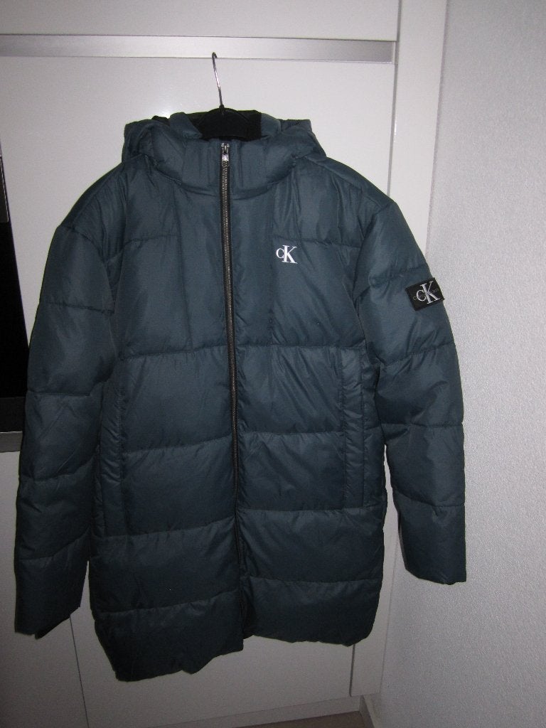 Calvin Klein winterjas maat 170/176 Nieuw., Jongen of Meisje, Nieuw, Jas, Calvin Klein