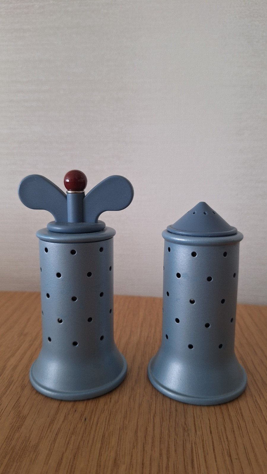 Alessi peper- en zoutmolen set, blauw Michael Graves, Huis en Inrichting, Keuken | Keukenbenodigdheden, Ophalen of Verzenden, Zo goed als nieuw
