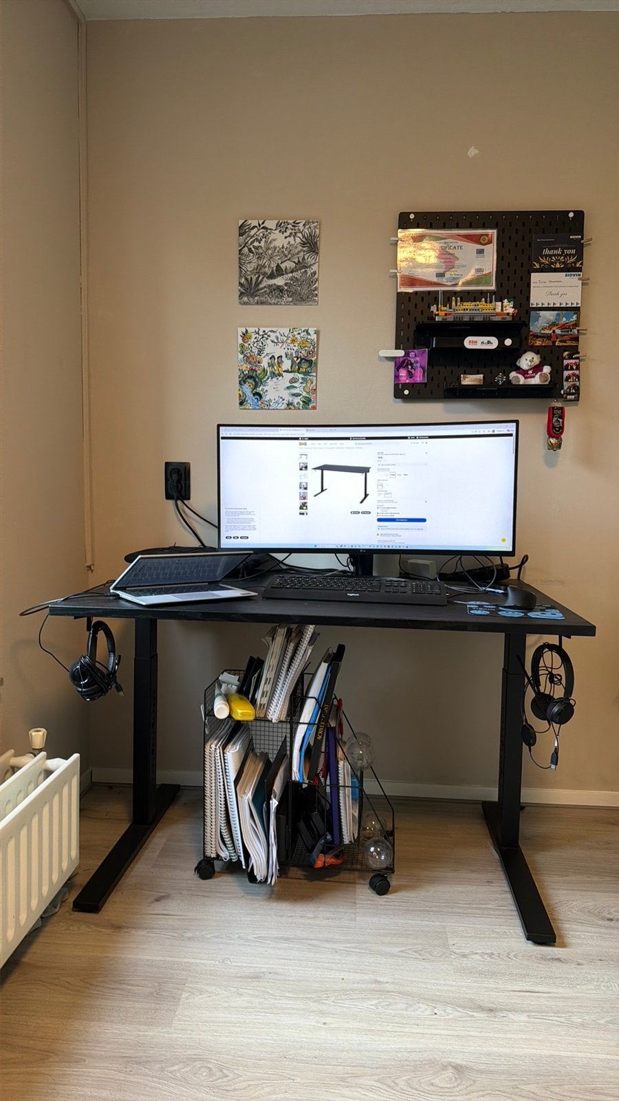 IKEA MITTZON desk – Black | €200 new, Ophalen, Zo goed als nieuw