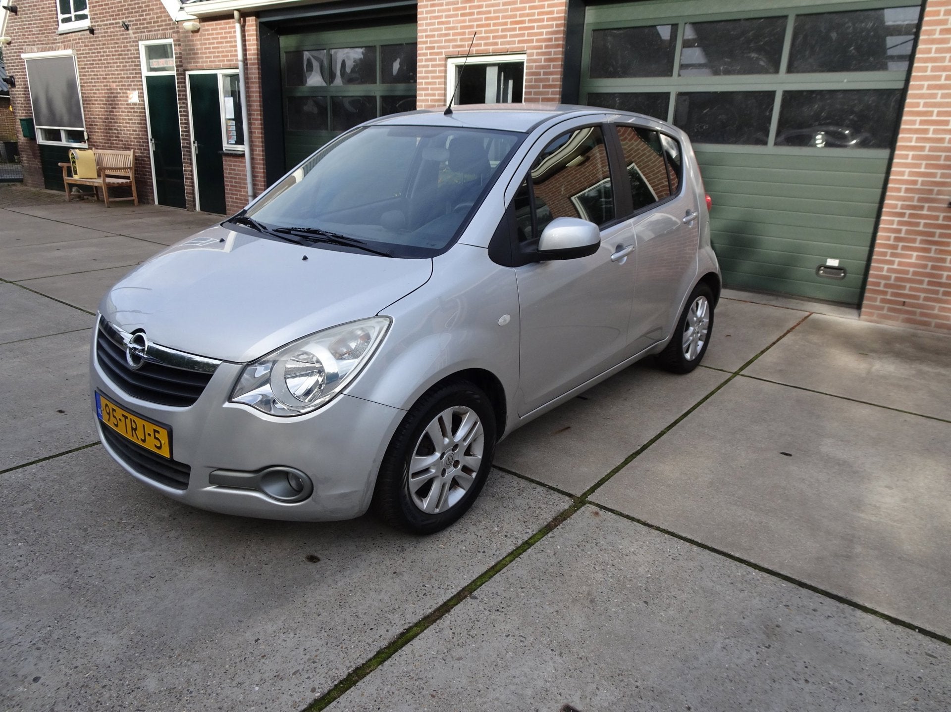 Opel Agila 1.0 Edition, Euro 5, Gebruikt, 31 €/maand, Origineel Nederlands