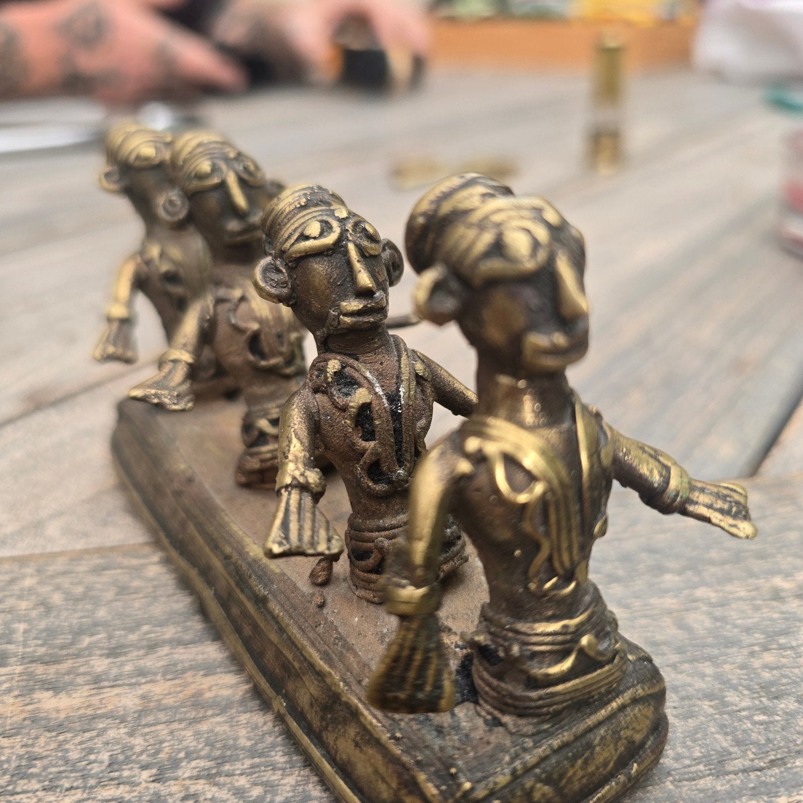 Uniek Dhokra Messing Beeldje - Handgemaakt Kunstwerk, Ophalen, Groep mensen, Minder dan 20 cm, Beeld