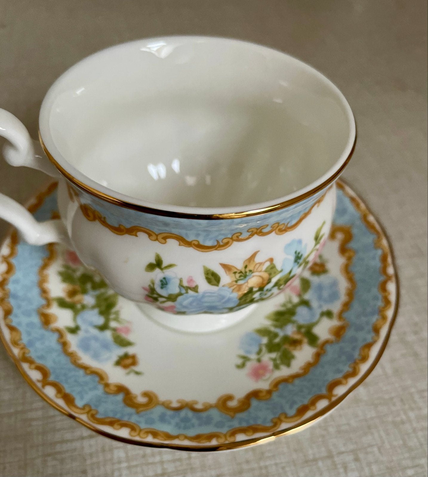 Royal Canterbury Fine Bone China Kop en Schotel, Overige merken, Vintage, Ophalen of Verzenden, Zo goed als nieuw