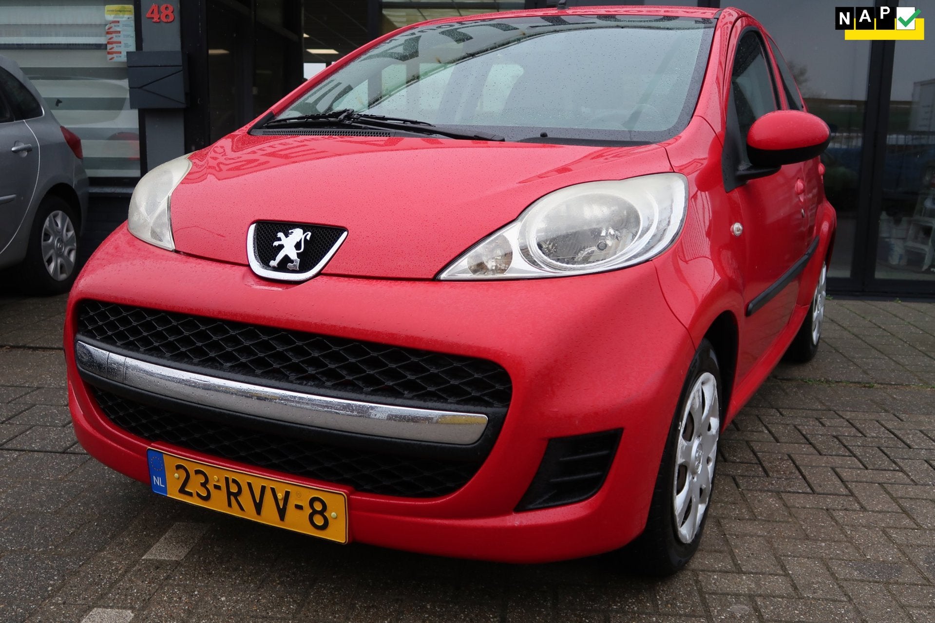 Peugeot 107 1.0-12V XS *Rijklaarprijs *AUTOMAAT *AIRCO, Euro 5, Stof, Gebruikt, Zwart
