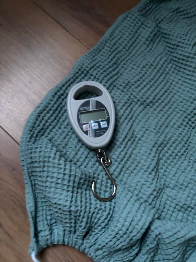 Digitale Hangweegschaal - gebruikt om de baby te wegen, Witgoed en Apparatuur, Weegschalen, 1 tot 500 gram, Ophalen of Verzenden