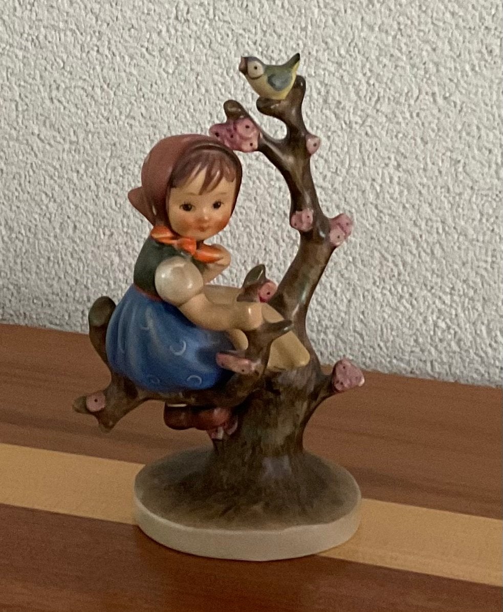 Hummel beeldje - Meisje met vogel, Ophalen, Gebruikt, Hummel